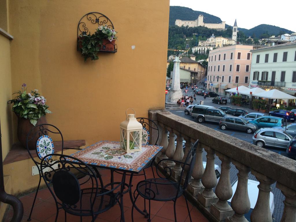 La Terrazza Apartment สโปเลโต ภายนอก รูปภาพ