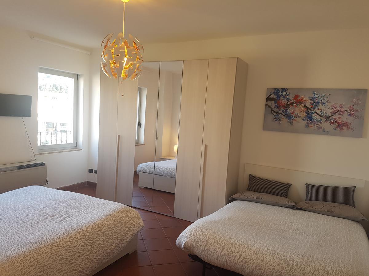 La Terrazza Apartment สโปเลโต ภายนอก รูปภาพ